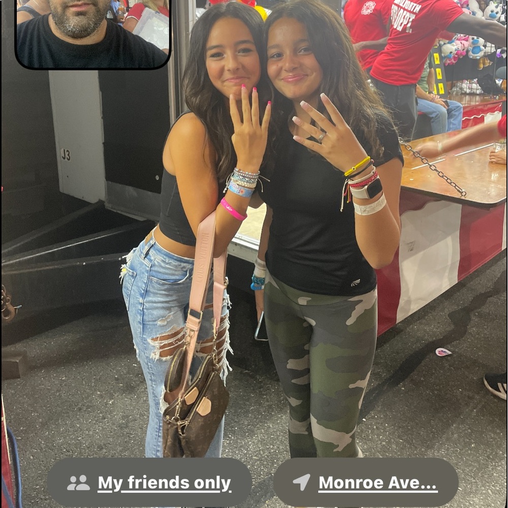 Meet your Posher, Angela